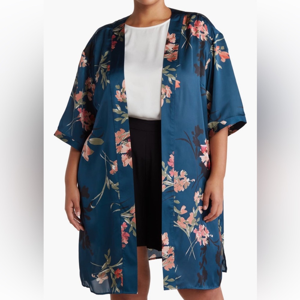 DR2 by Daniel Rainn Floral Pront Topper Plus Size